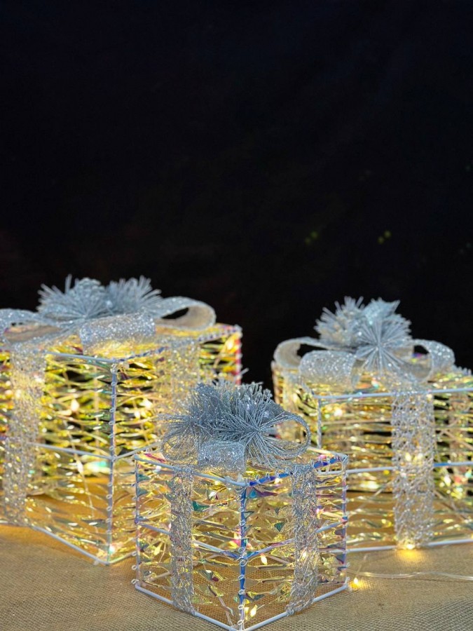 Набор из 3-х изделий декоративные "Подарки" с подсветкой 25 см (перламутровые)